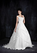 Divine Couture Wedding Dress - D702