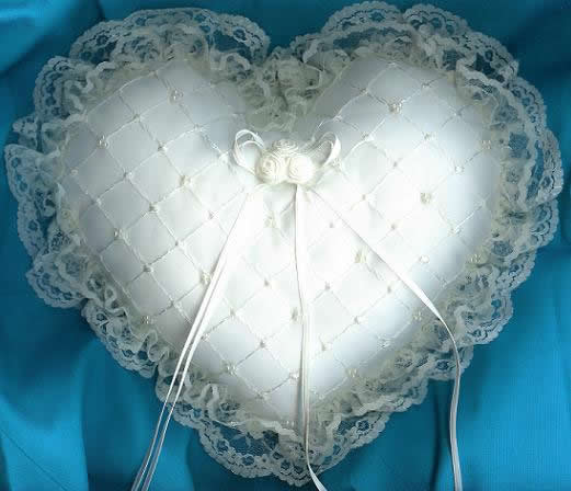 Heart Ring Pillow 1917P