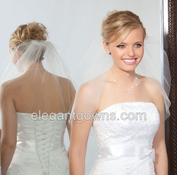 1 Tier Shoulder Length Cut Edge Wedding Veil 72" Wide 7-201-CT - Click Image to Close