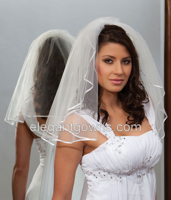 1 Tier Shoulder Length 1/8" Ribbon Edge Wedding Veil 1-201-1R - Click Image to Close