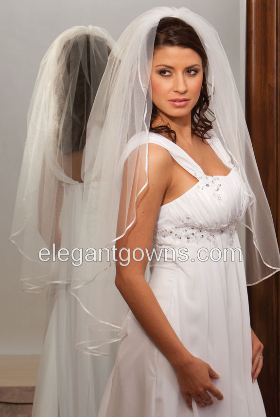 1 Tier Fingertip Length 1/8" Ribbon Edge Wedding Veil 1-361-1R - Click Image to Close