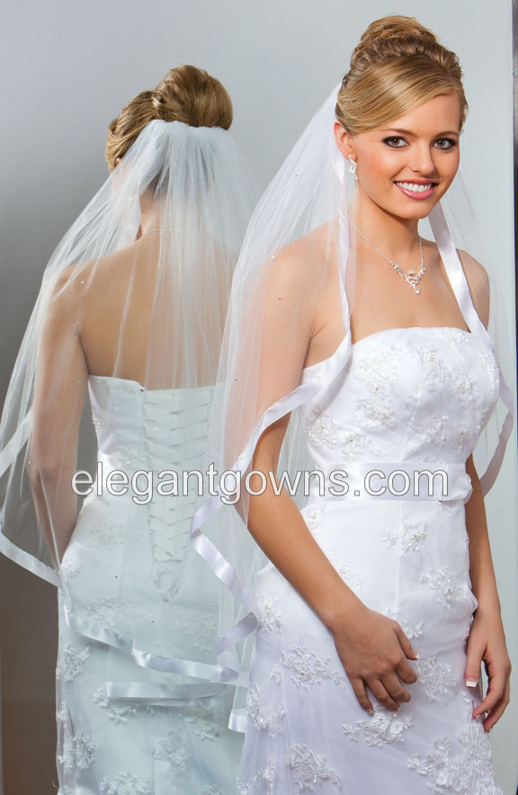 1 Tier Fingertip Length 7/8" Ribbon Edge Wedding Veil 1-361-7R-R - Click Image to Close