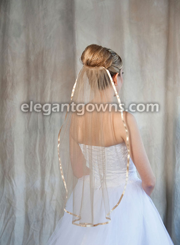 1 Tier Gold Wedding Veil 3/8" Gold Ribbon Edge 5-301-3R-G-G - Click Image to Close