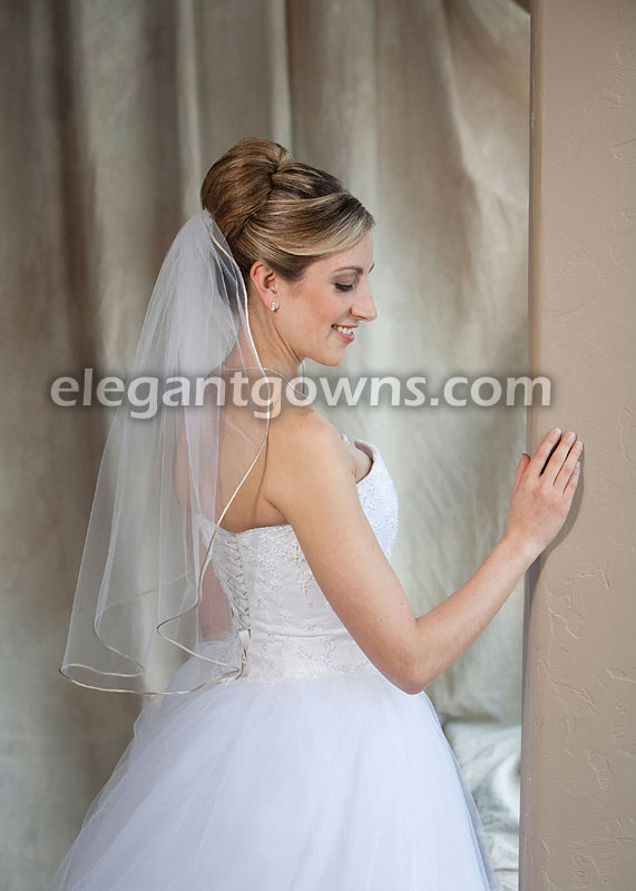 1 Tier Elbow Length Veil with Cafe Rattail Edge 7-251-RT-CF - Click Image to Close