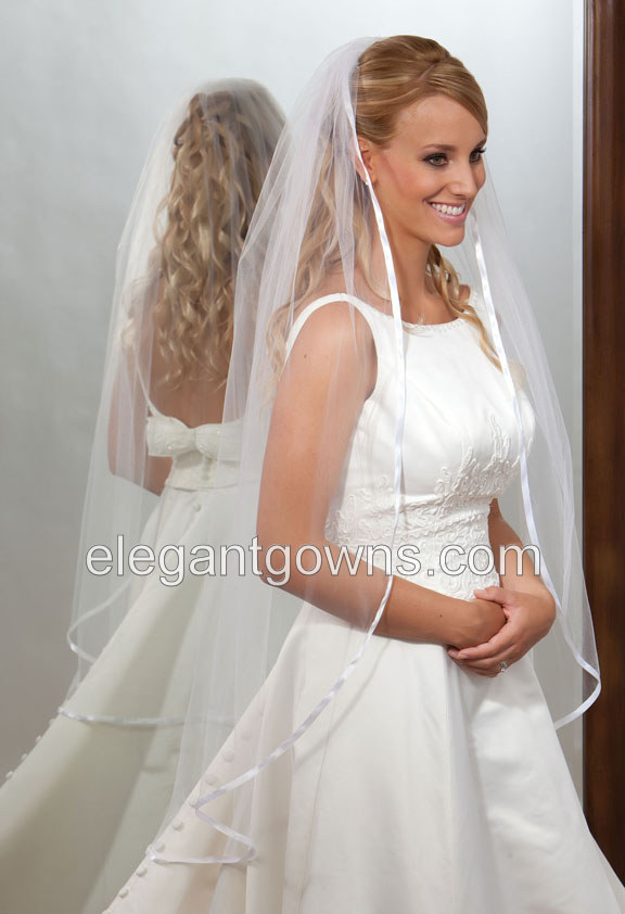 1 Tier Knee Length 3/8" Ribbon Edge Wedding Veil 7-451-3R - Click Image to Close