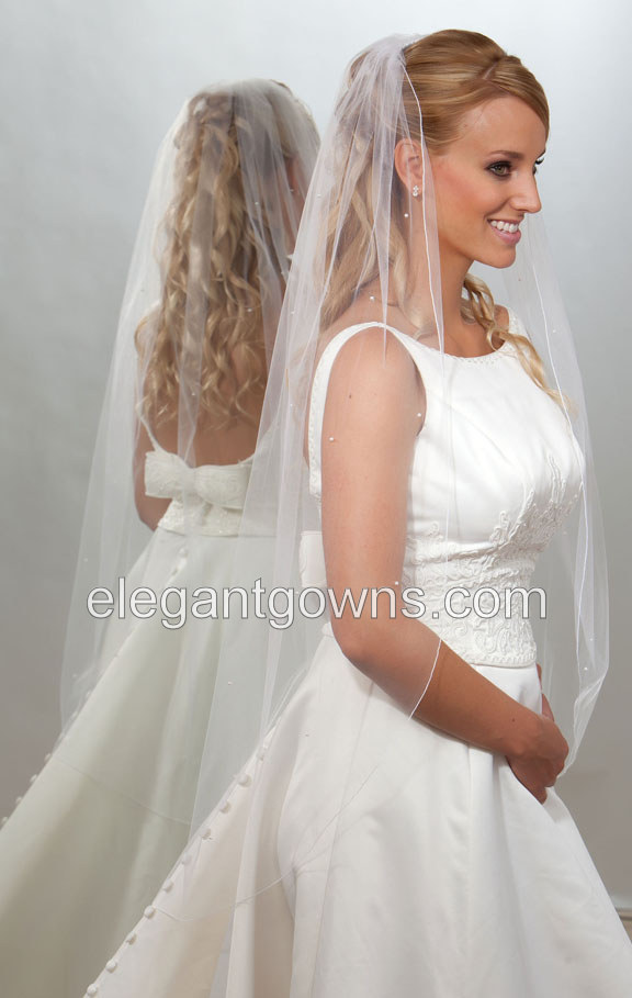 1 Tier Knee Length Corded/Pencil Edge Wedding Veil 7-451-C-P - Click Image to Close