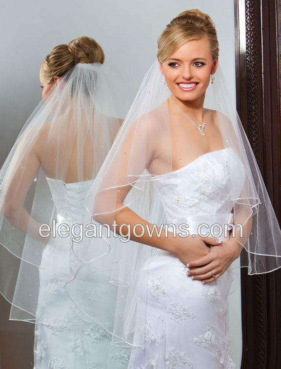 2 Tier Fingertip Length Rattail Edge Circular Veil C7-362-RT-RS - Click Image to Close