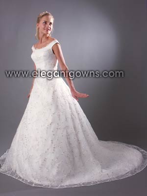 wedding dress - style D5017