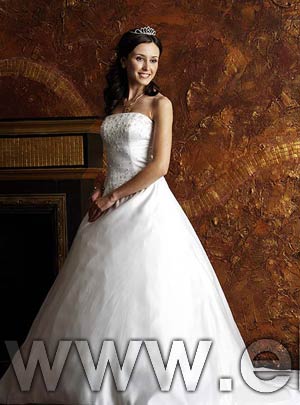 wedding dress - style D648