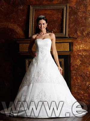 wedding dress - style D653