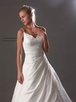 wedding dress - style #D044 - photo 1