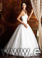 wedding dress - style #D642